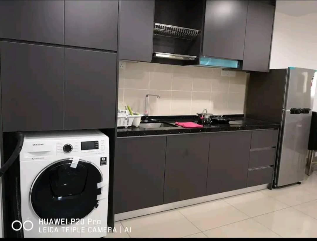 Apartemen Cozy 3 Guests High Floor At Puteri Harbour L22